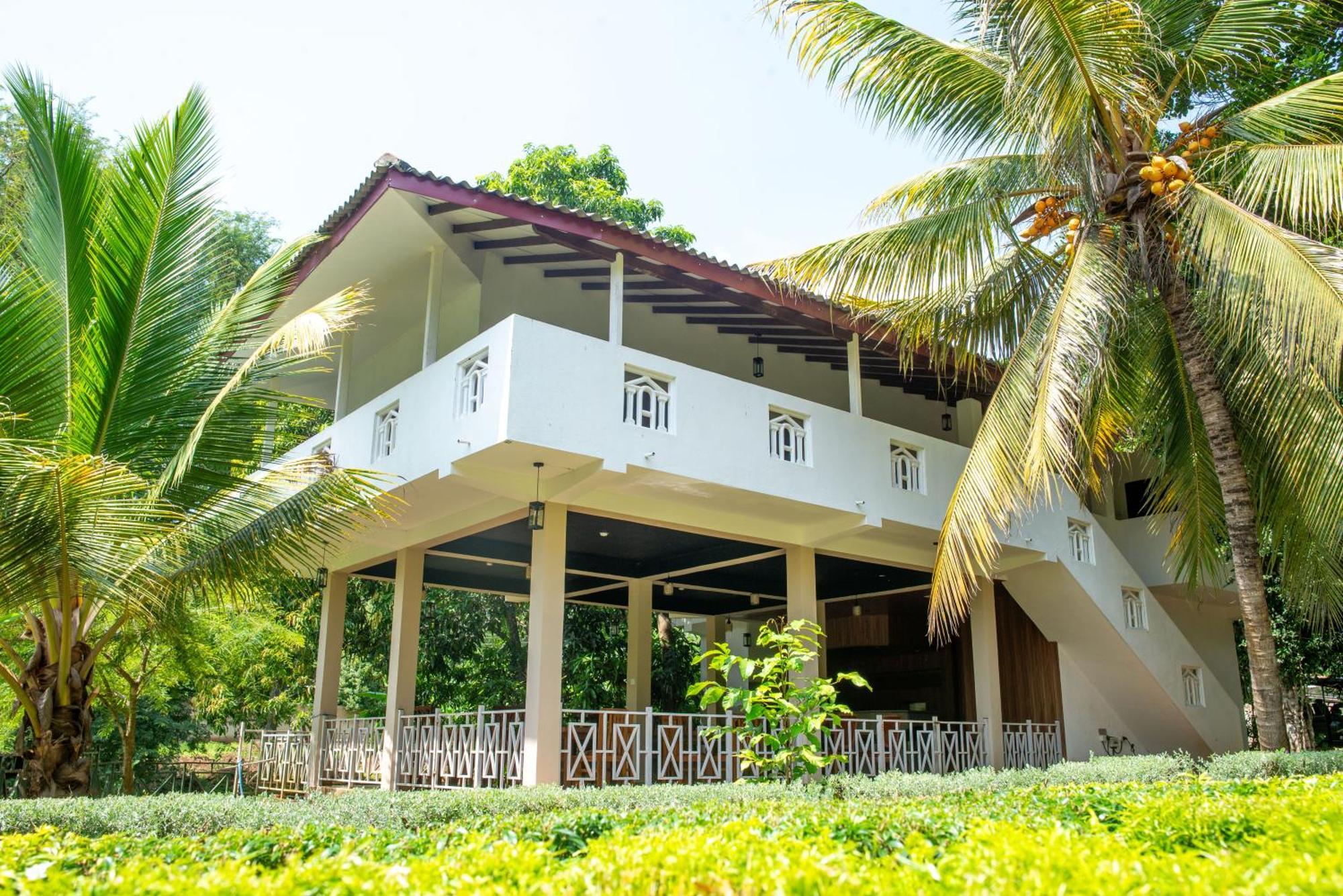 The Jungle Pearl Hotel Udawalawe Exterior photo