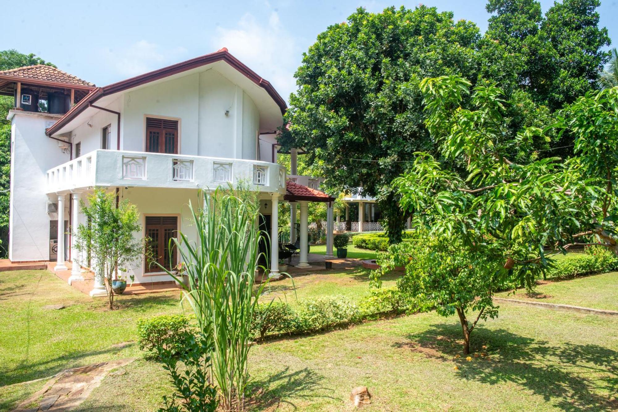 The Jungle Pearl Hotel Udawalawe Exterior photo